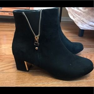 High heel boots